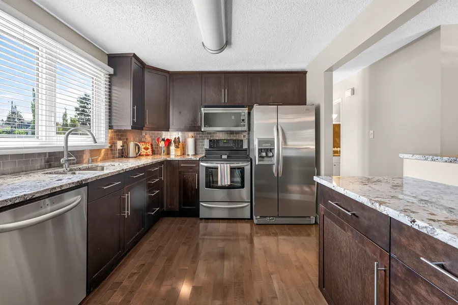 Kitchen, full run