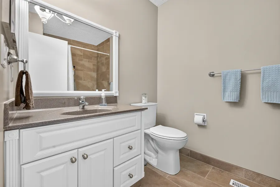 Updated full bathroom