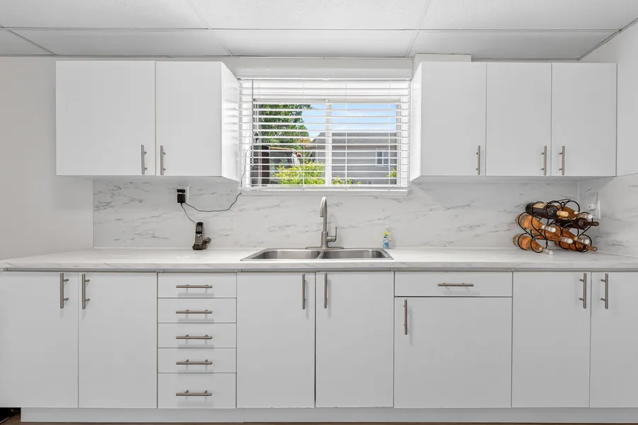 Suite kitchen sink