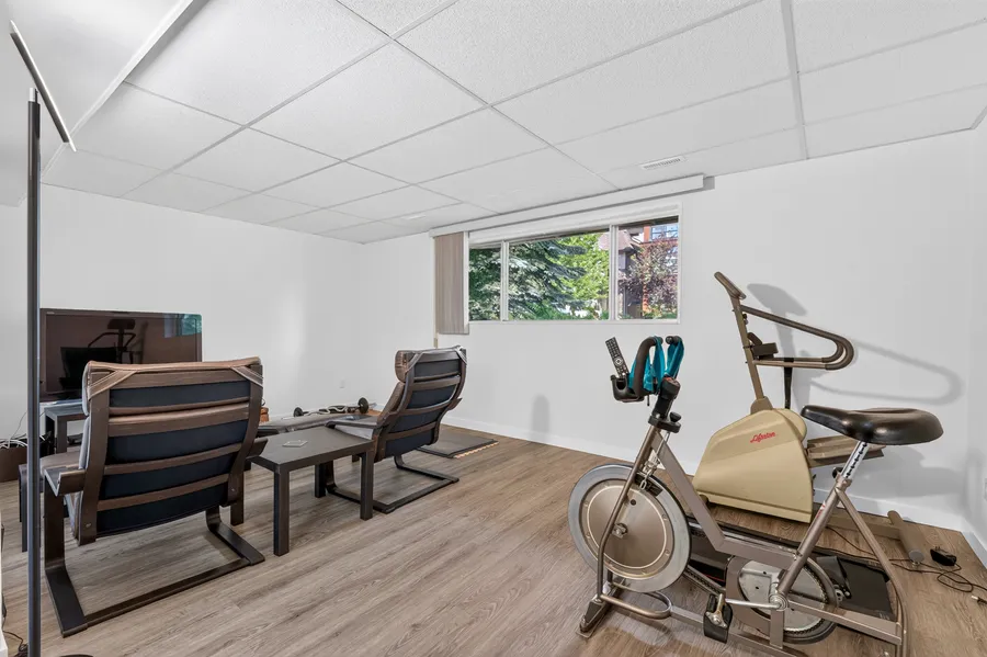 Rec room seating